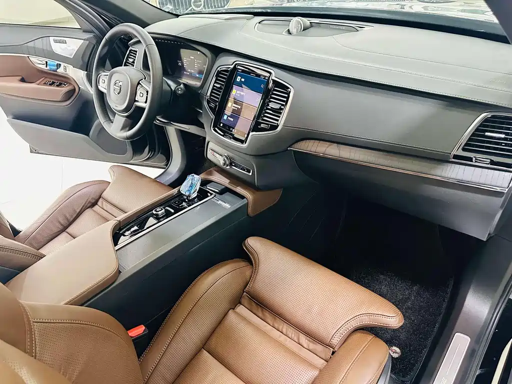 Volvo XC90 PHEV 2023 — фото 15