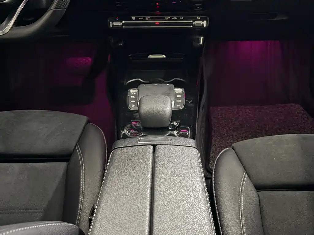 Mercedes-Benz A-Class 2020 — фото 13