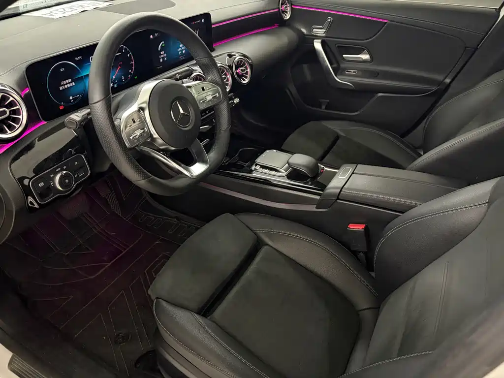 Mercedes-Benz A-Class 2020 — фото 16