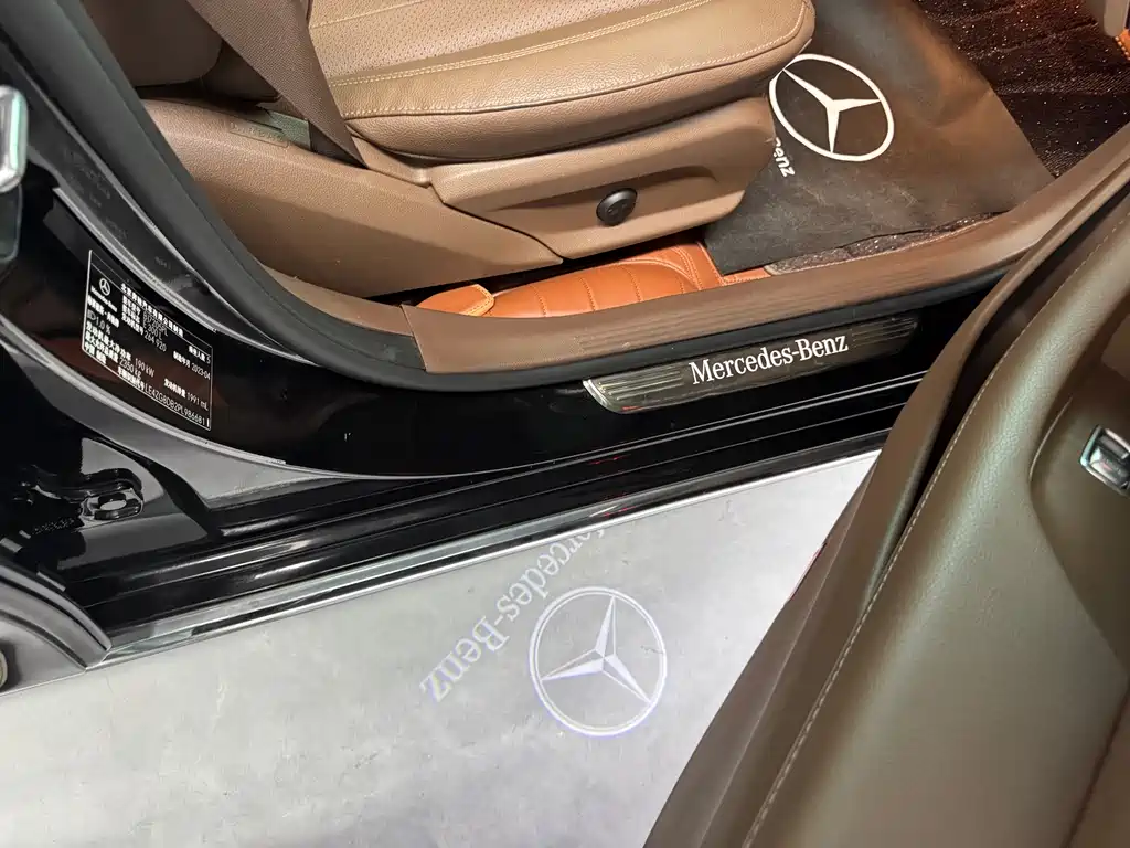 Mercedes-Benz E-Class 2023 — фото 12