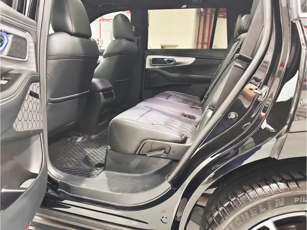 GAC Motor Trumpchi GS8 2023 — фото 13