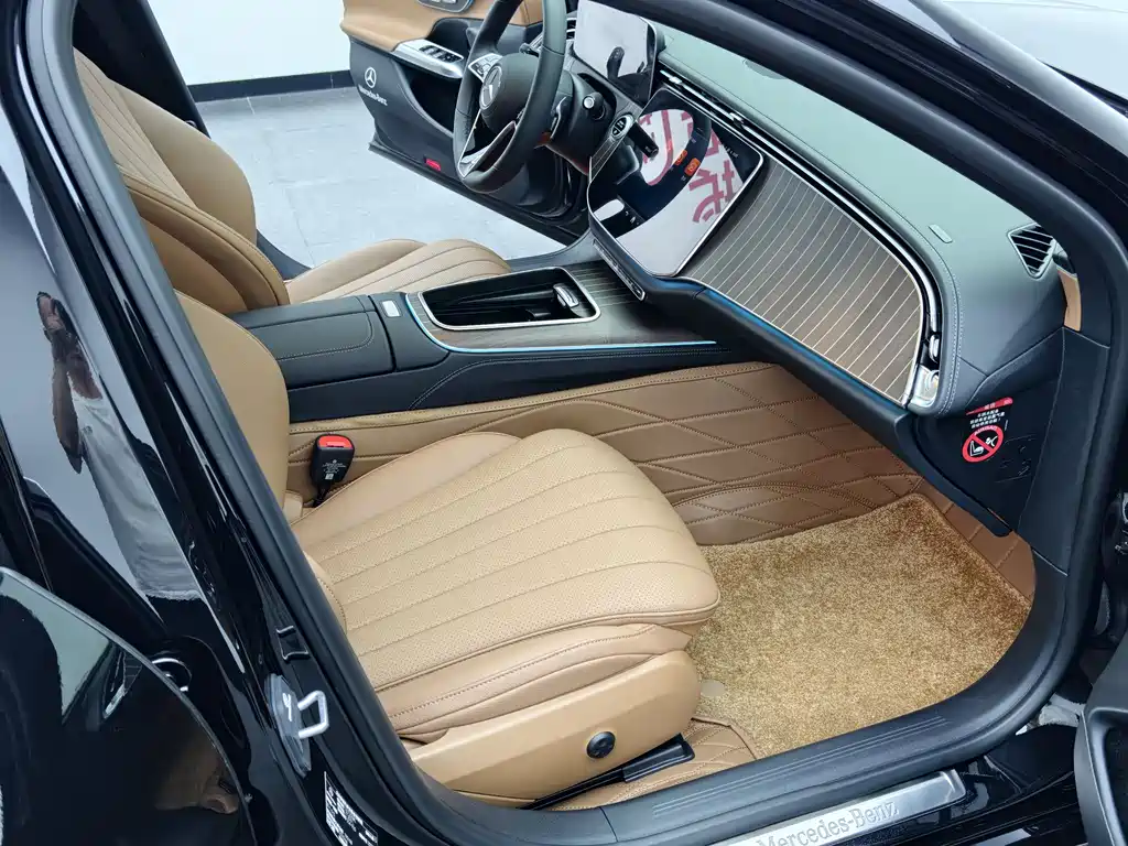 Mercedes-Benz E-Class 2025 — фото 26