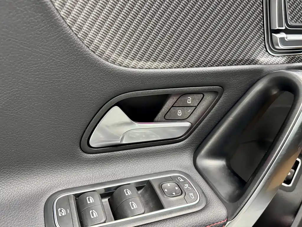 Mercedes-Benz A-Class 2024 — фото 21