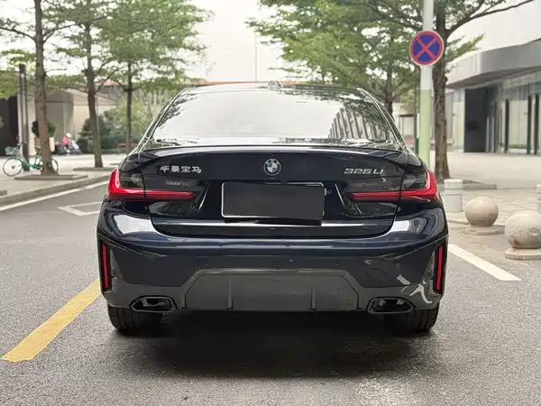BMW 3 Series 2024