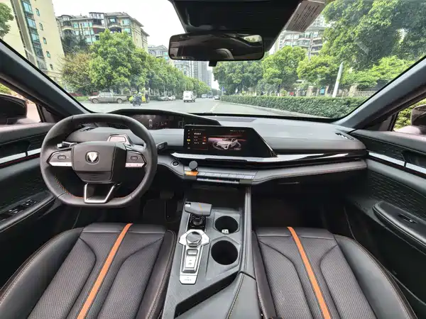 Changan UNI-V 2024