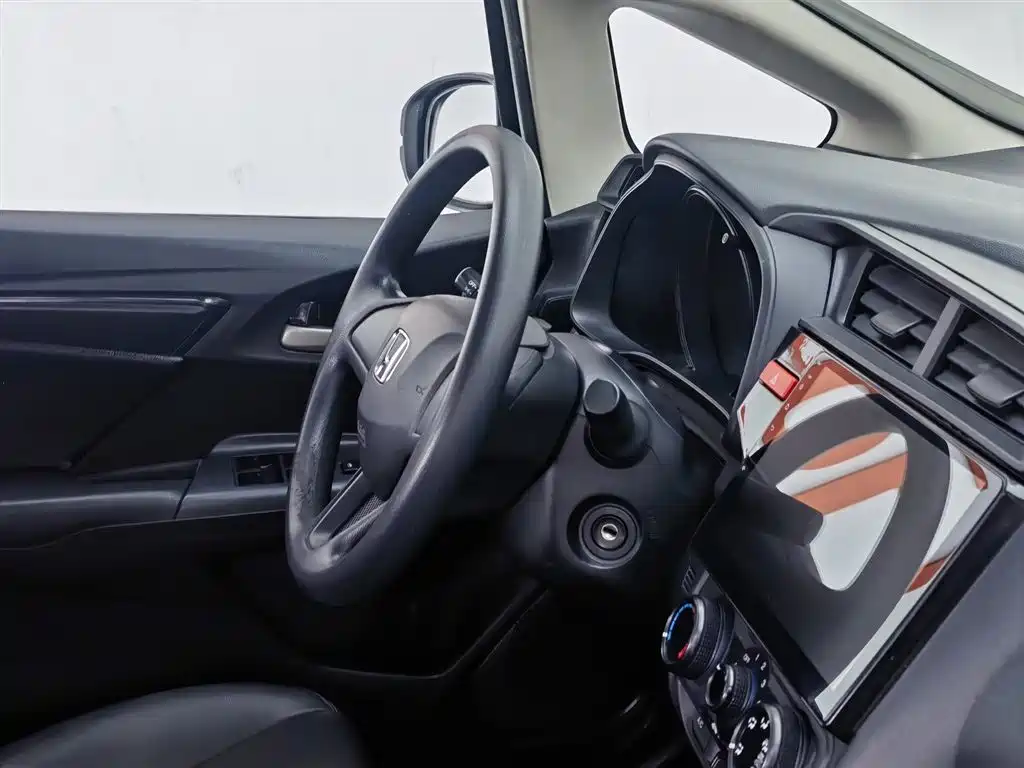 Honda Fit 2016 — фото 22