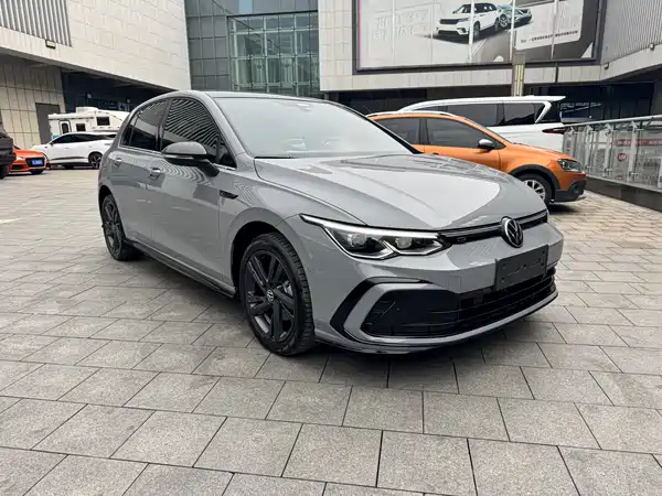 Volkswagen Golf 2023