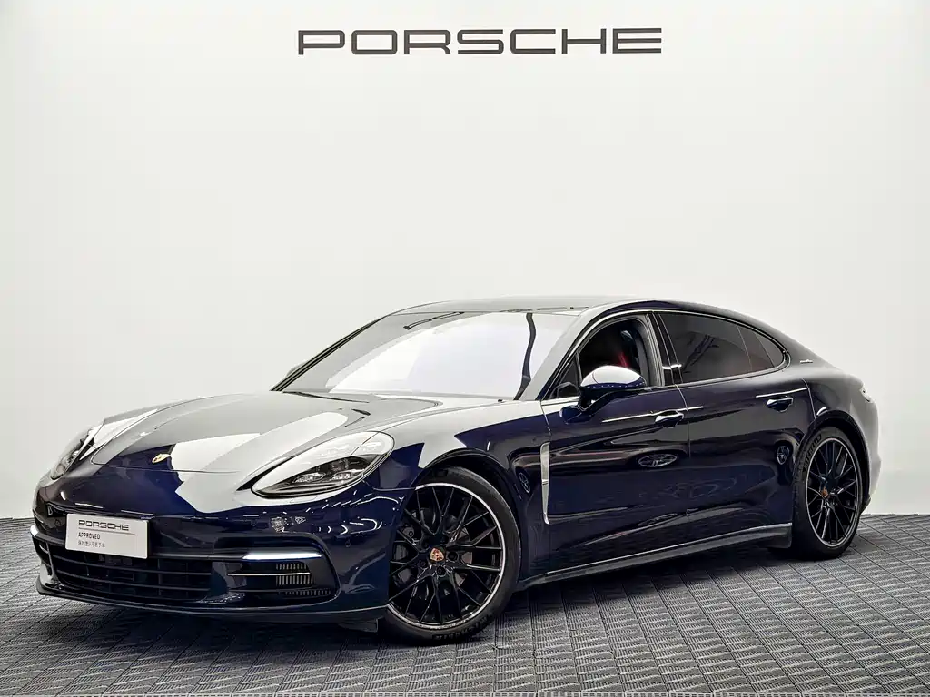 Porsche Panamera 2019 — фото 1