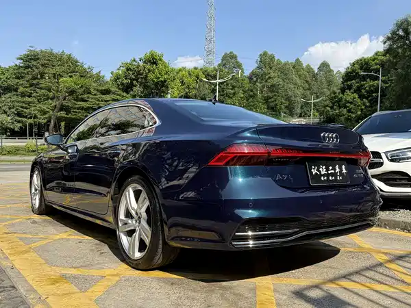 Audi A7L 2022