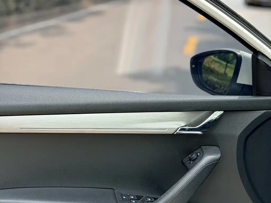 Skoda Octavia 2018 — фото 12