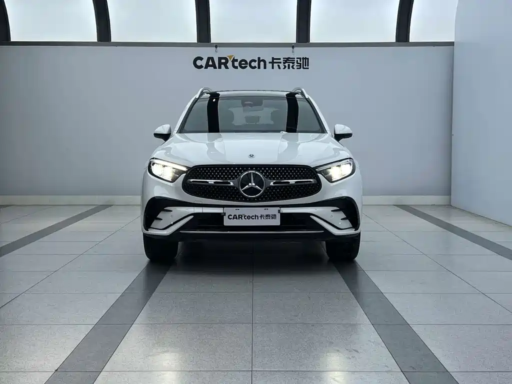 Mercedes-Benz GLC 2023