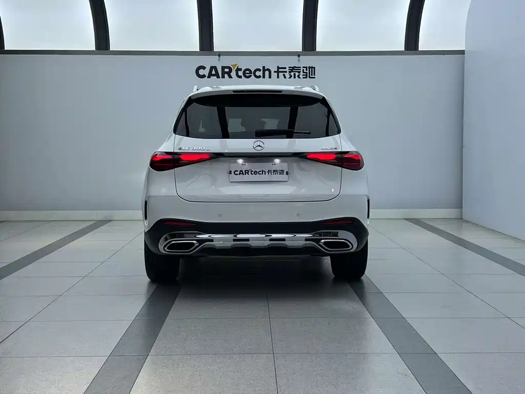 Mercedes-Benz GLC 2023
