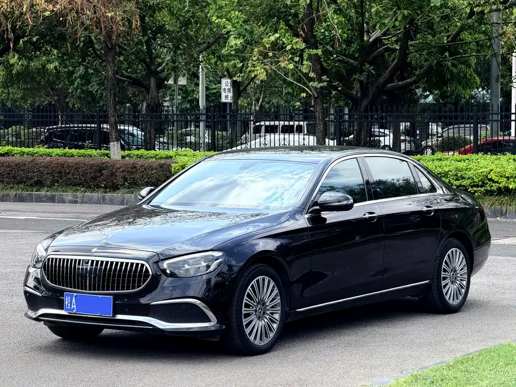 Mercedes-Benz E-Class 2023 — фото 1