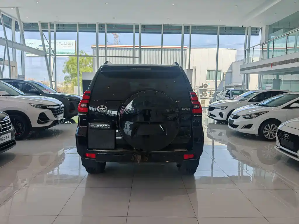 Toyota Prado 2019 — фото 13