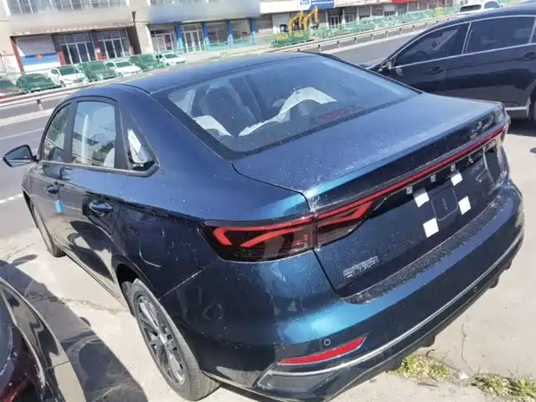 Geely Emgrand 2026