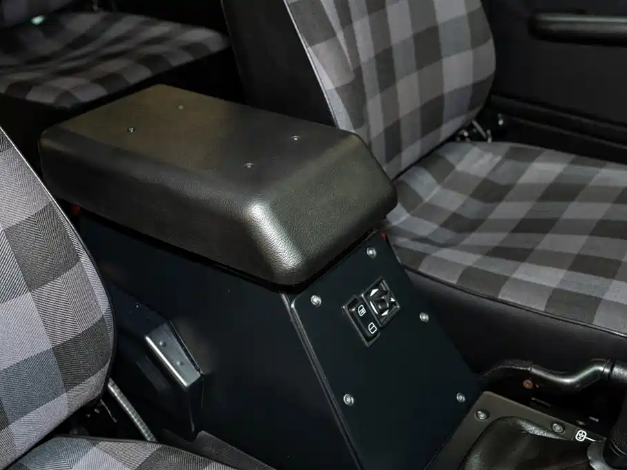 Mercedes-Benz G-Class 2010 — фото 16