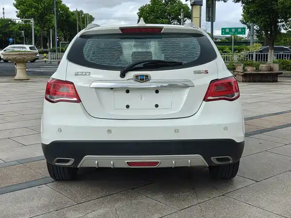 Geely Emgrand 2016