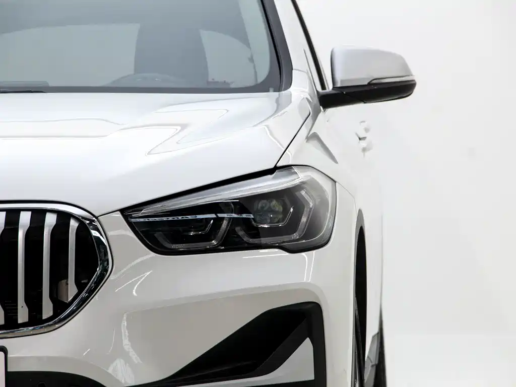 BMW X1 2021 — фото 3