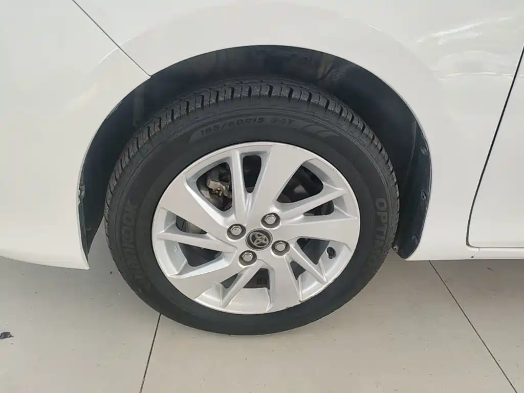 Toyota Yaris L 2016 — фото 23