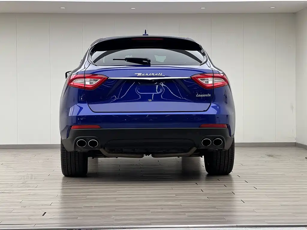 Maserati Levante 2017 — фото 25