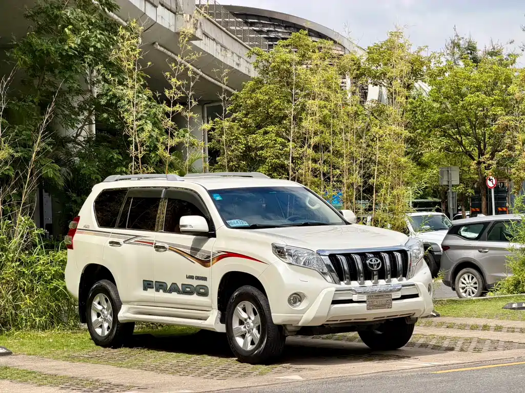 Toyota Prado 2017 — фото 3