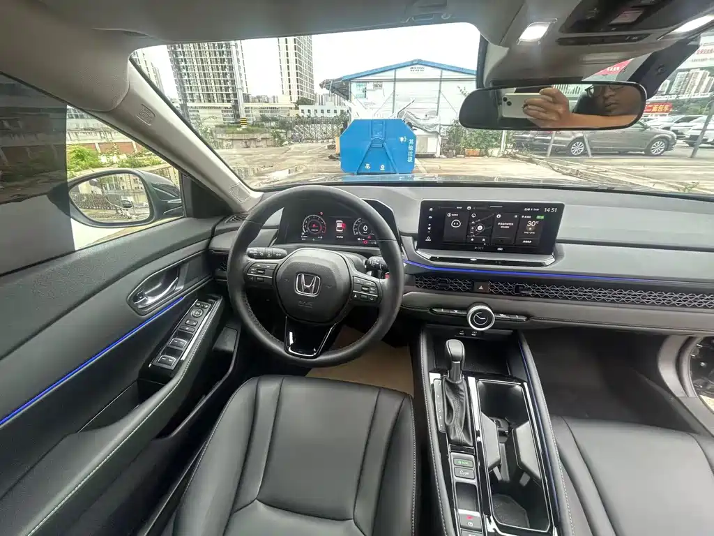 Honda Accord 2025 — фото 10