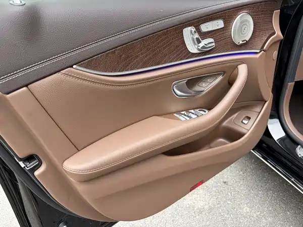 Mercedes-Benz E-Class 2023