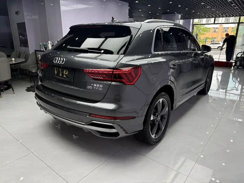 Audi Q3 2023 — фото 4