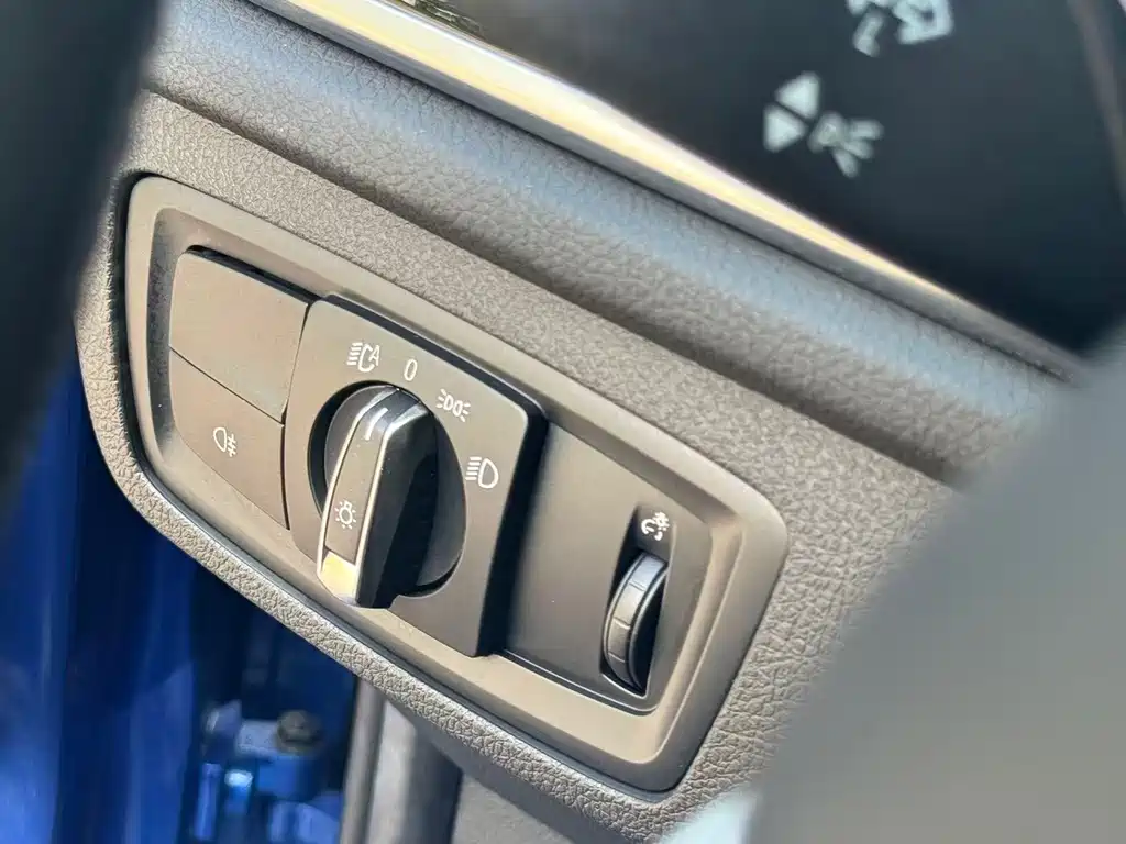 BMW 1 Series 2020 — фото 14