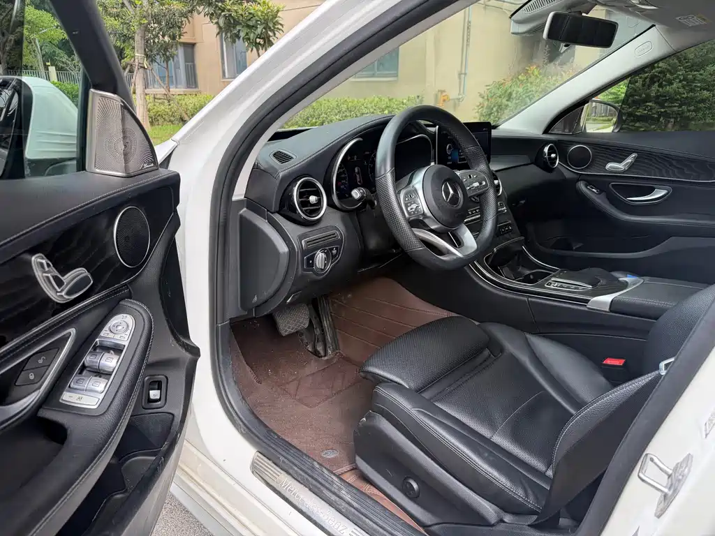 Mercedes-Benz C-Class 2020 — фото 5