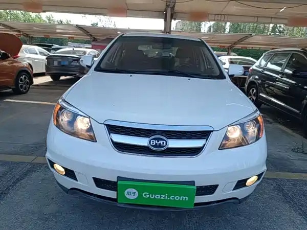 BYD S6 2014