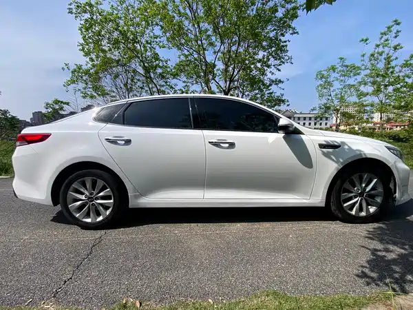 Kia K5 2016