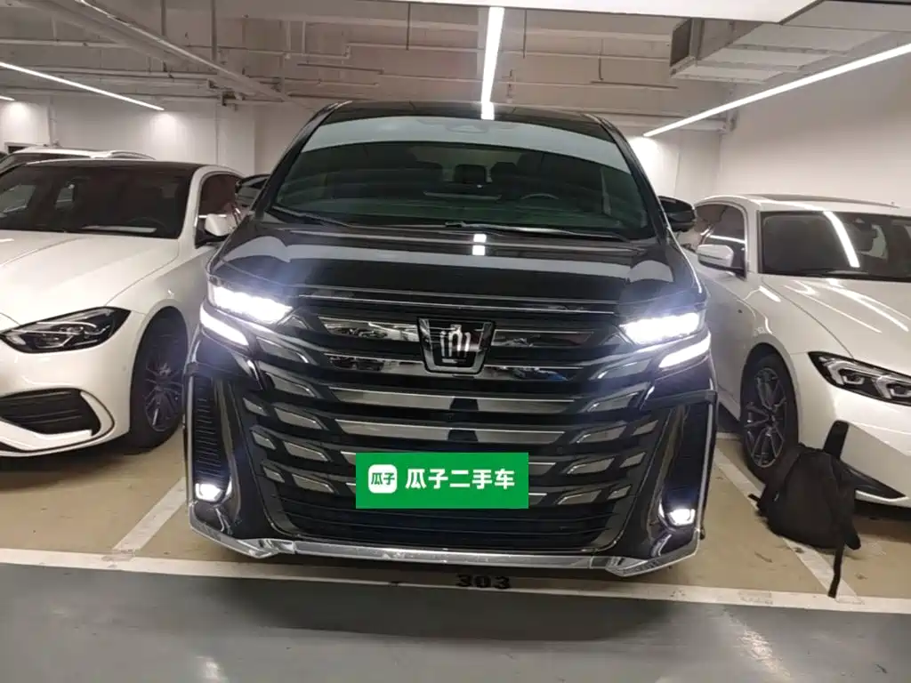 Toyota Vellfire 2024 — фото 3
