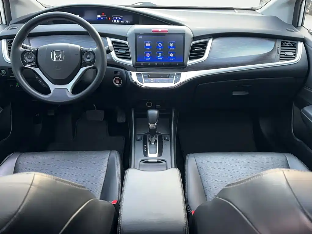 Honda Jade 2016 — фото 14