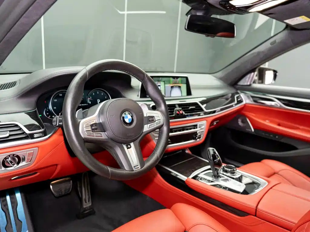BMW 7 Series 2018 — фото 10