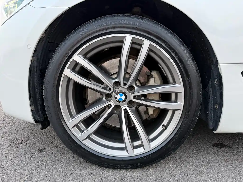 BMW 6 Series GT 2019 — фото 25