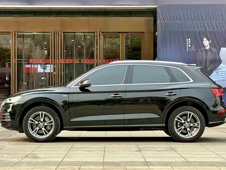 Audi Q5L 2019 — фото 7