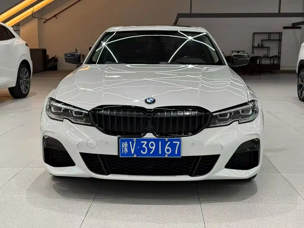 BMW 3 Series 2021 — фото 1