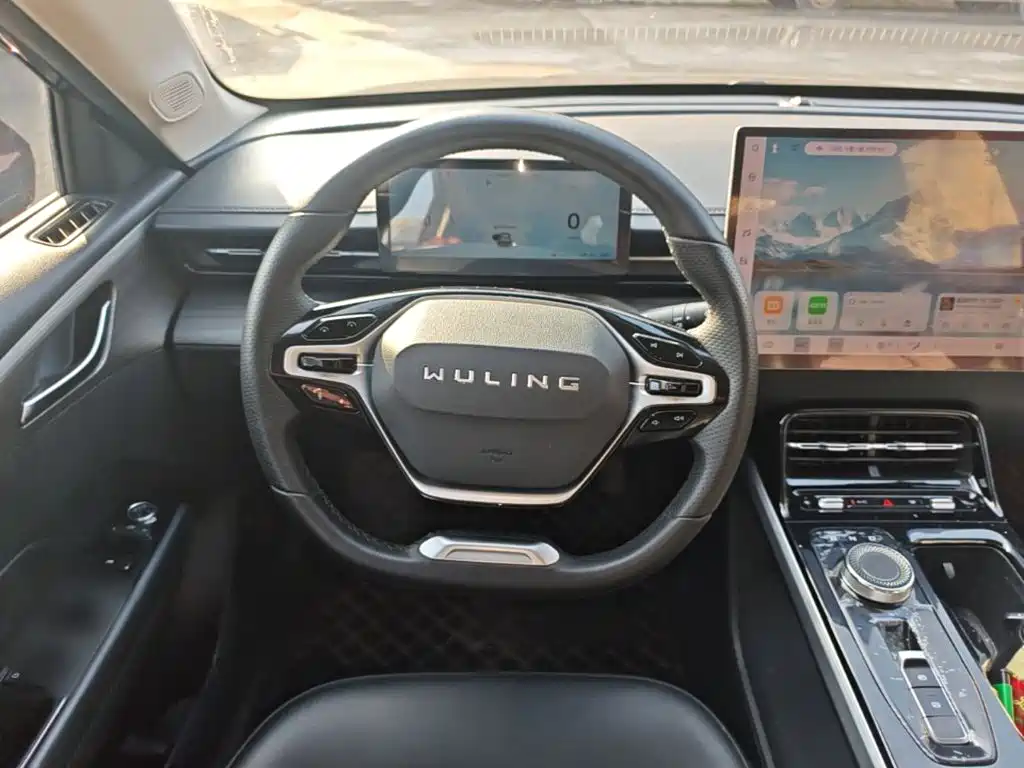 Wuling Starlight 2023