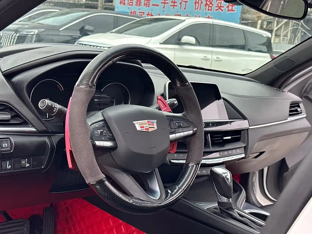 Cadillac CT4 2021 — фото 17