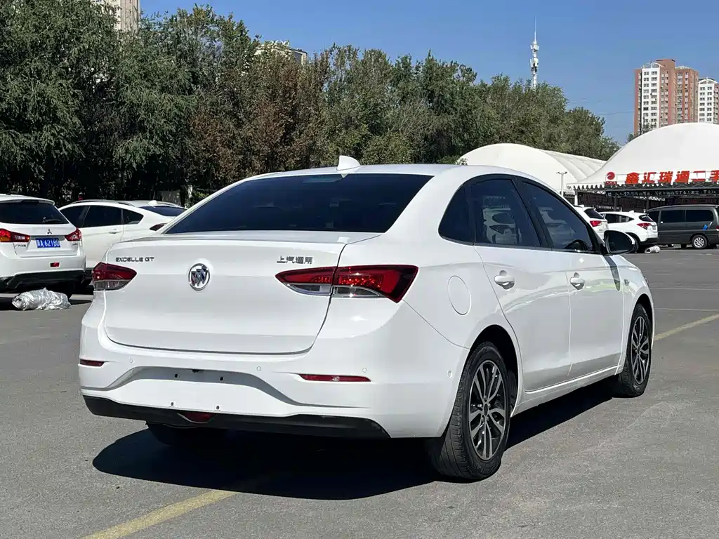 Buick Excelle 2019 — фото 9