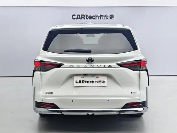 Toyota Granvia 2026