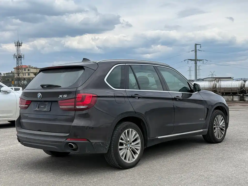 BMW X5 2015 — фото 9