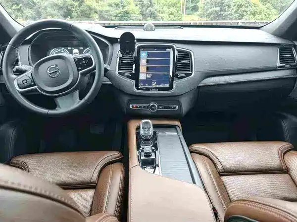 Volvo XC90 Plug-In Hybrid 2022