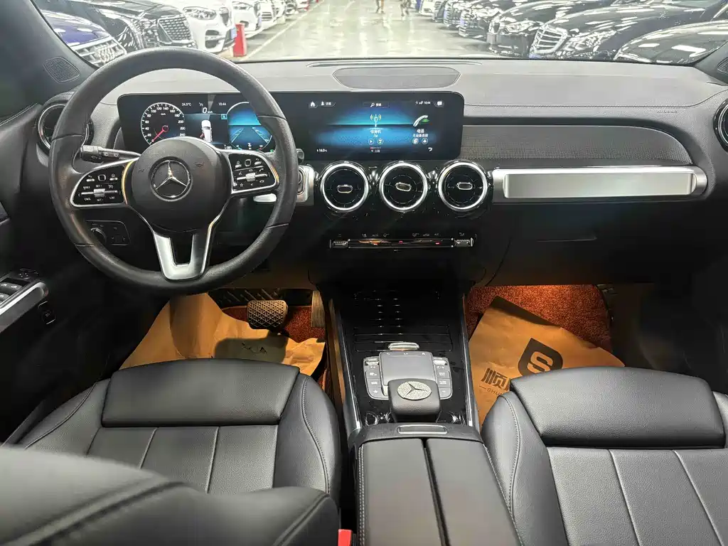 Mercedes-Benz GLB 2021