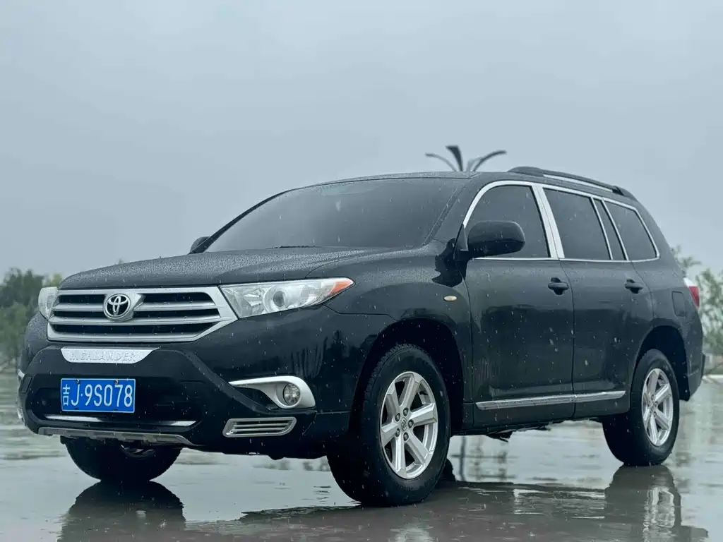 Toyota Highlander 2015 — фото 1