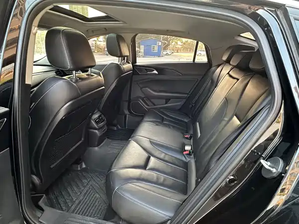 Hongqi H5 2019
