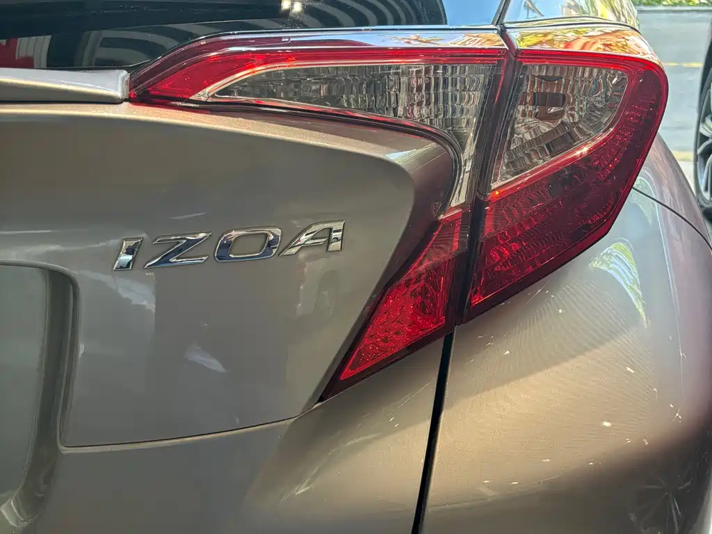 Toyota IZOA 2019 — фото 13