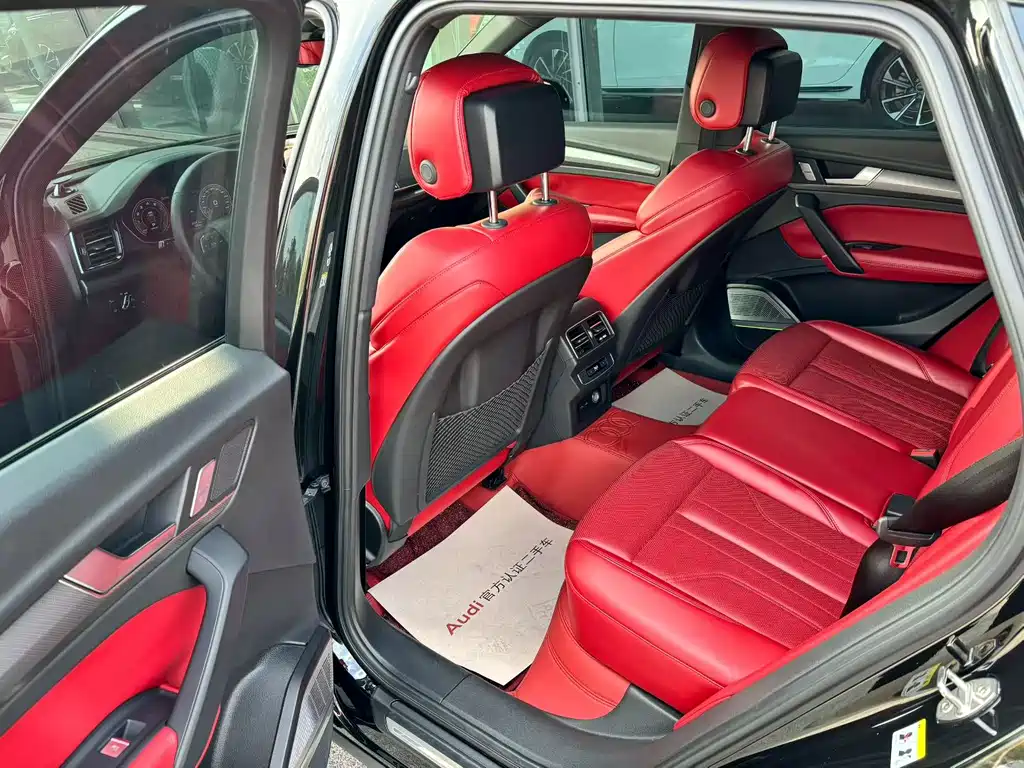 Audi Q5L 2023 — фото 6