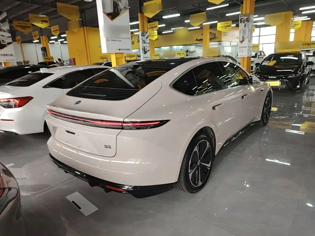 NIO ET5 2025
